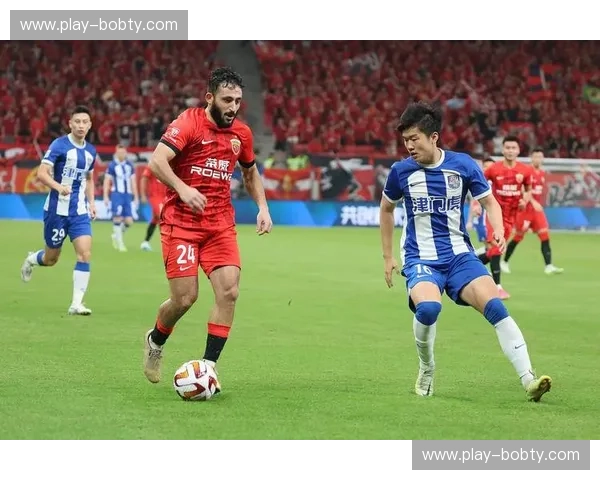 申城之巅的蓝黄变奏曲：当足协杯撞上老上海的足球灵魂